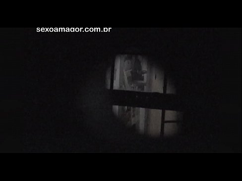 ❤️ ブロンドが空洞のレンガの後ろに隠れた近所の盗撮犯に密かにビデオ撮影される ❤ ポルノvk ❌️❤
